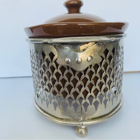 Antique Guernsey Cooking Ware Crock Pot with Footed Stand - Picture 6 of 16